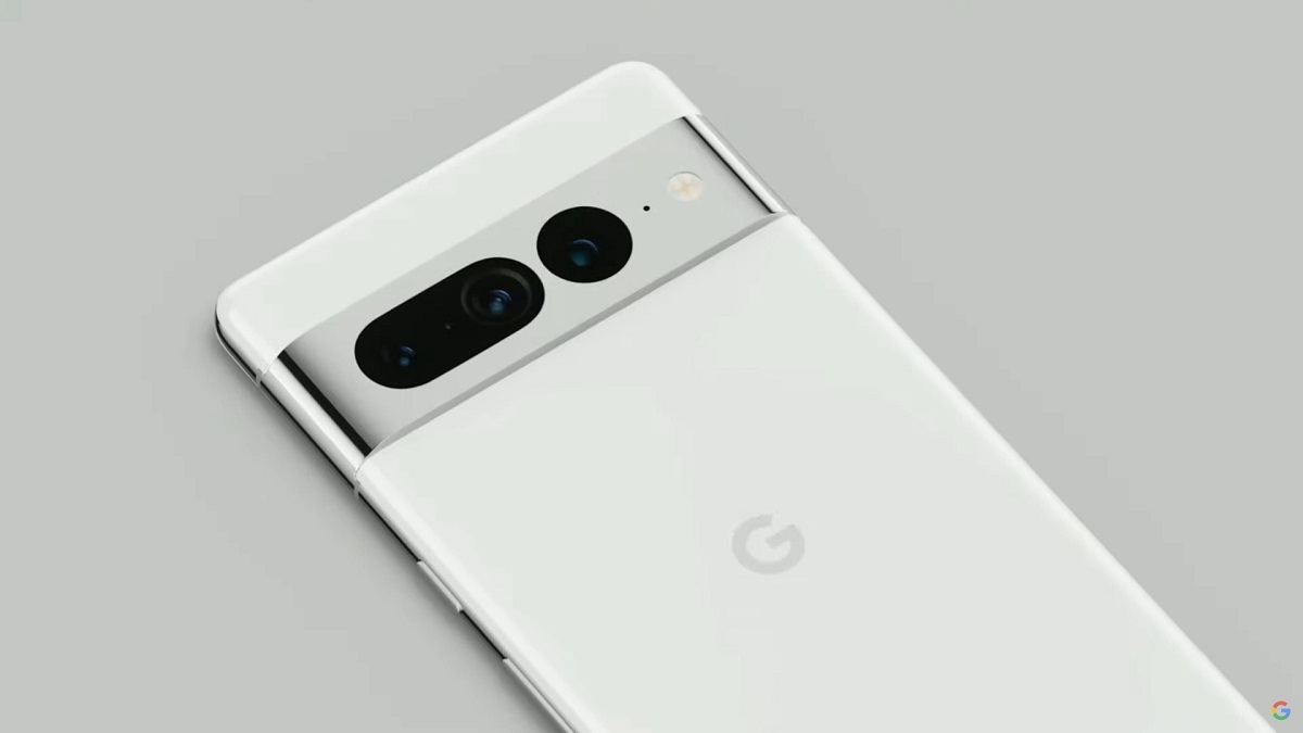 Pixel 7 with Face Unlock feature