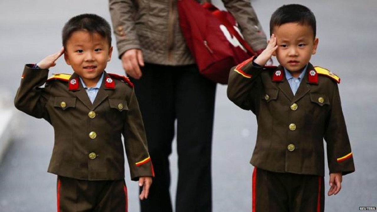 دستور کره شمالی برای نامگذاری کودکان : میهن پرستانه و انقلابی مثل «بمب» و «تفنگ»!