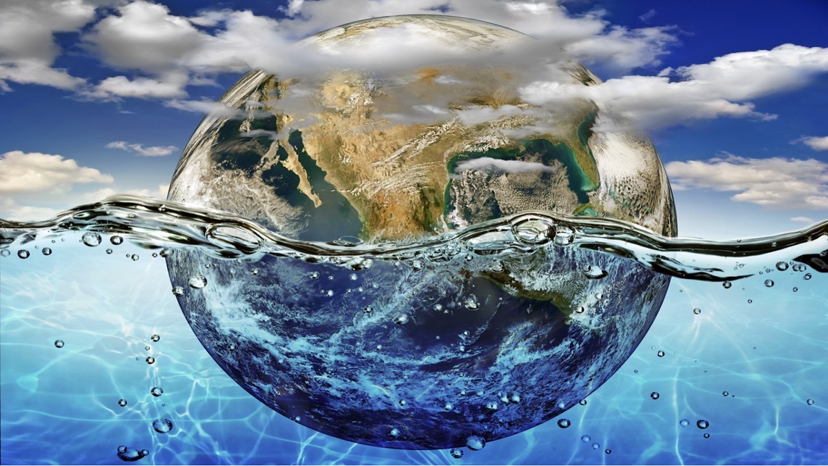 قدمت آب در زمین چقدر است؟