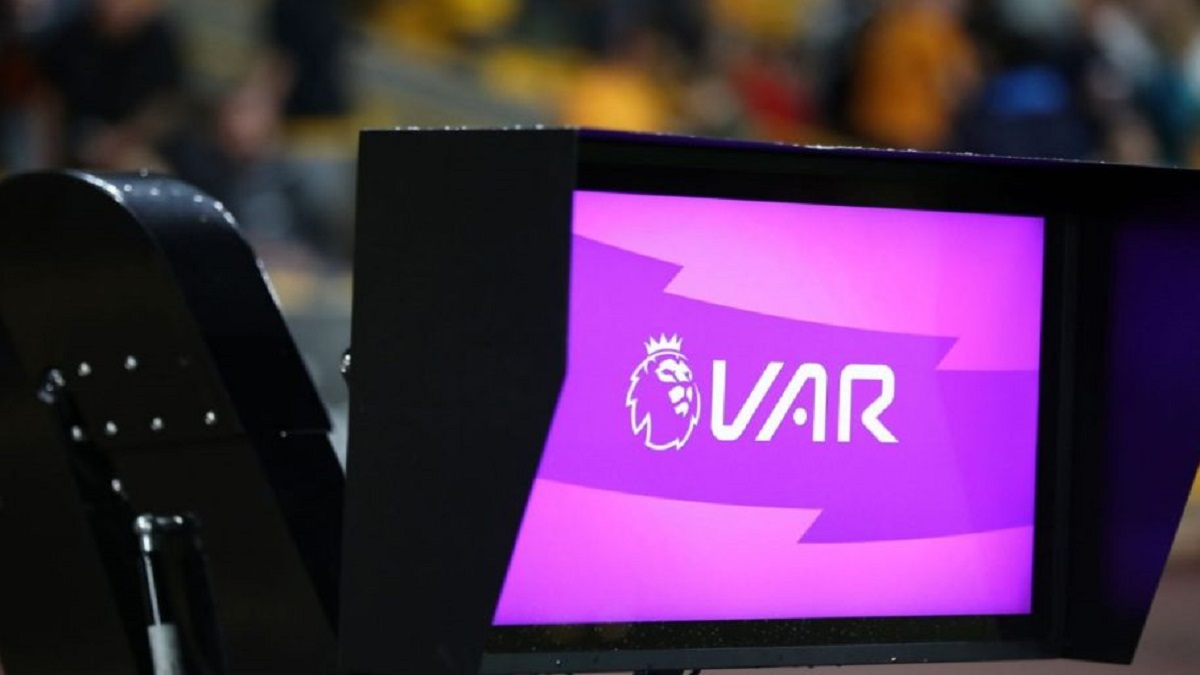 یک نماینده مجلس از قطعی شدن استفاده از VAR در فصل آینده لیگ برتر خبر داد