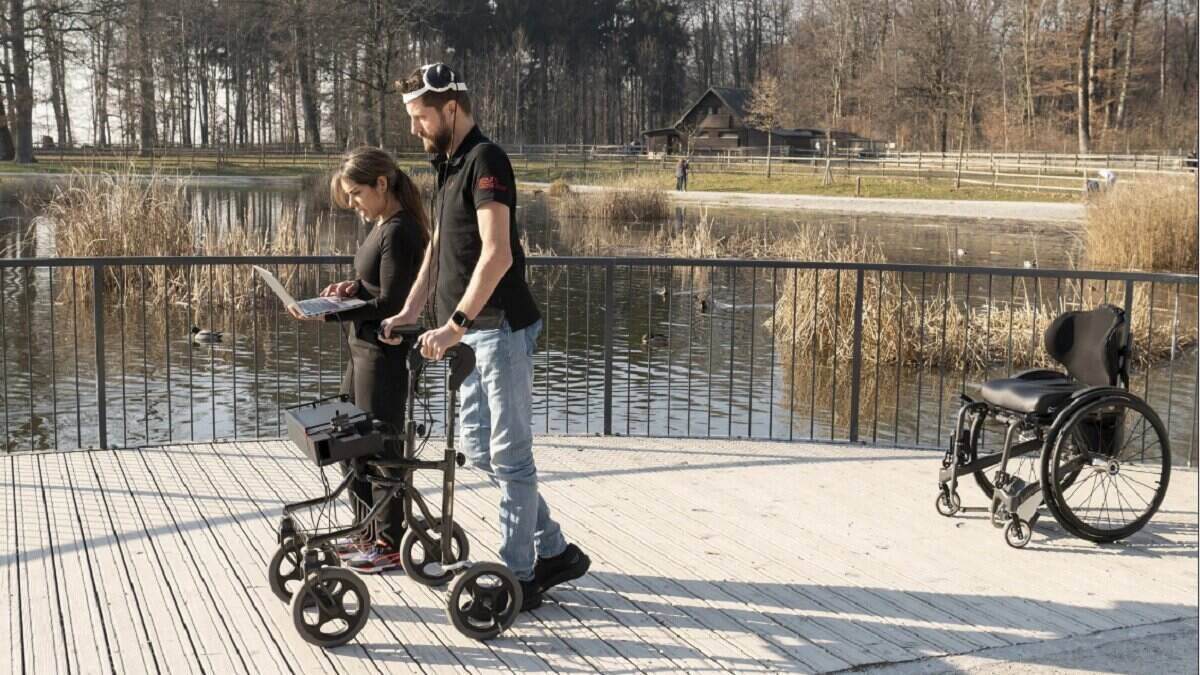تماشا کنید: مرد معلول هلندی که با کاشت تراشه مغزی می‌تواند راه برود!
