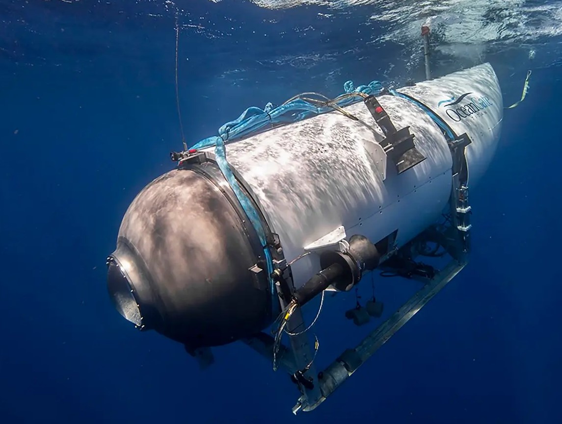 زیردریایی توریست‌های تایتانیک در اعماق اقیانوس ناپدید شده است