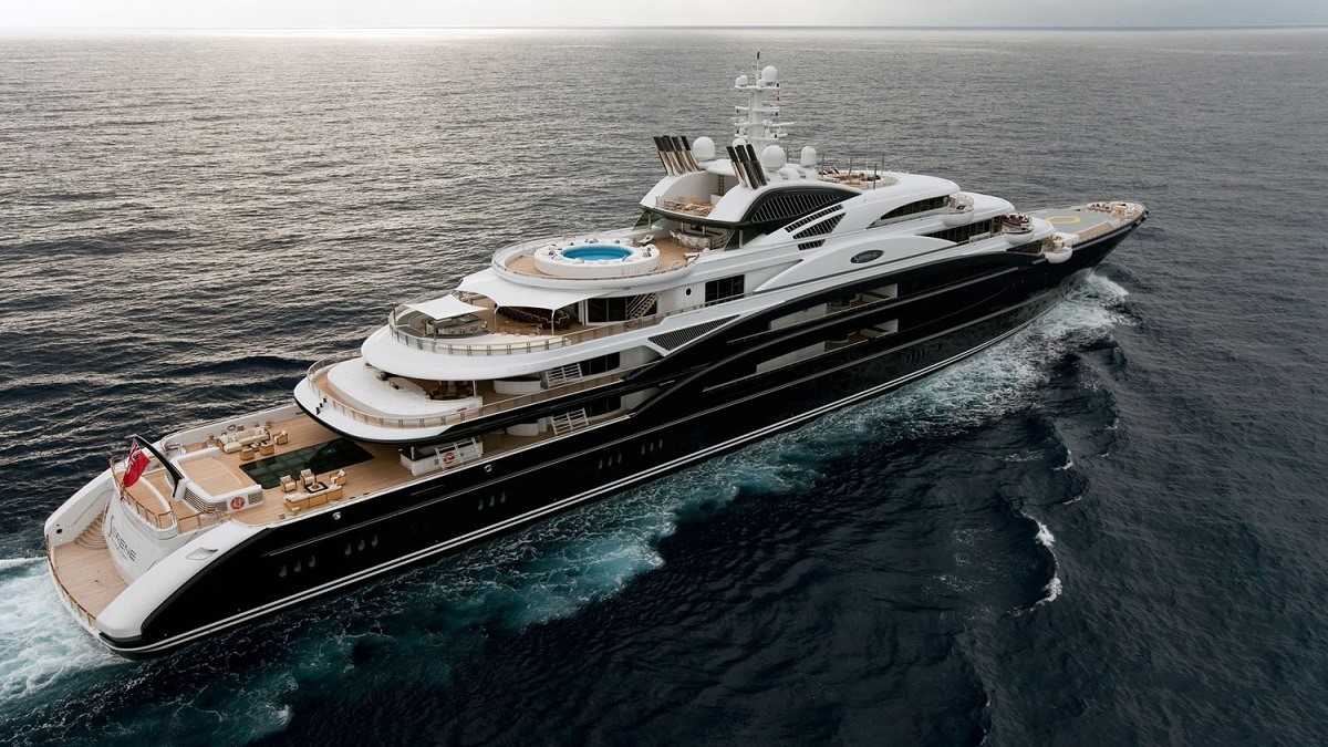 تماشا کنید: قایق تفریحی بن سلمان که بیل گیتس با 9 میلیون دلار، یک هفته آن را اجاره کرد!