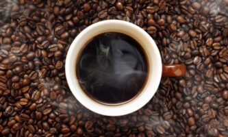 فرایند نوشیدن قهوه بیشتر از کافئین بر مغز انرگذار است