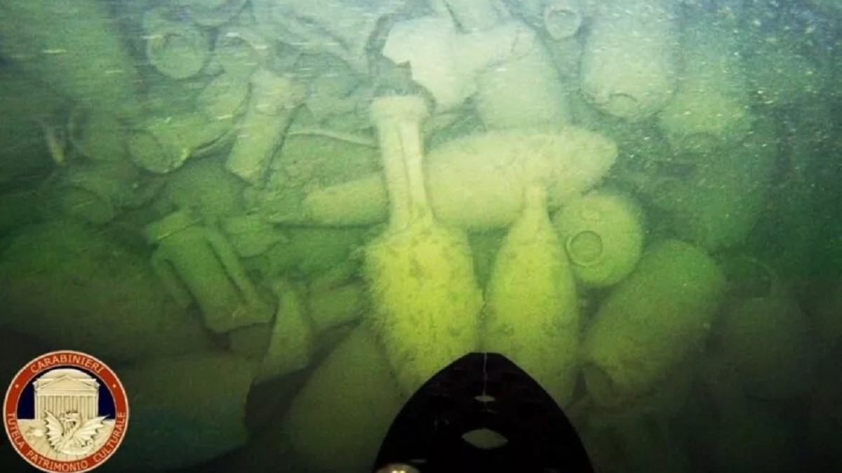 کشف یک کشتی 2000 ساله در اعماق مدیترانه با گنجینه‌ای عظیم! [+ویدیو]