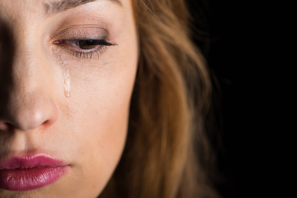 کاهش تحریک جنسی مردان در مواجه با بوئیدن اشک زنان
