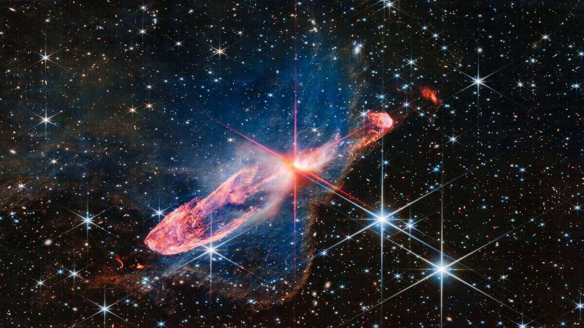 تصویر شگفت‌انگیز تلسکوپ جیمز وب از خروج انرژی از یک ستاره جوان