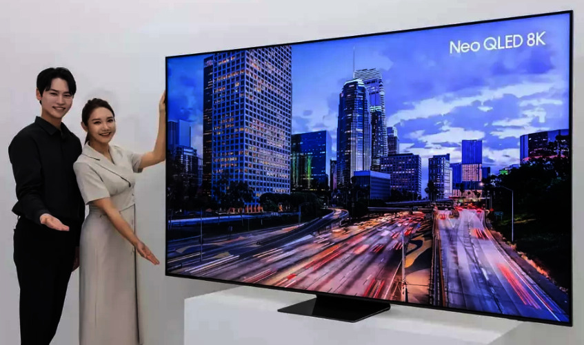 بزرگترین تلویزیون 8K سامسونگ با اندازه 98 اینچی معرفی شد