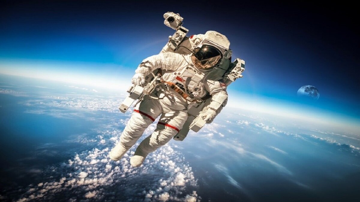 وزیر ارتباطات: تا پنج سال آینده فضانورد به فضا می‌فرستیم! [+ویدیو]