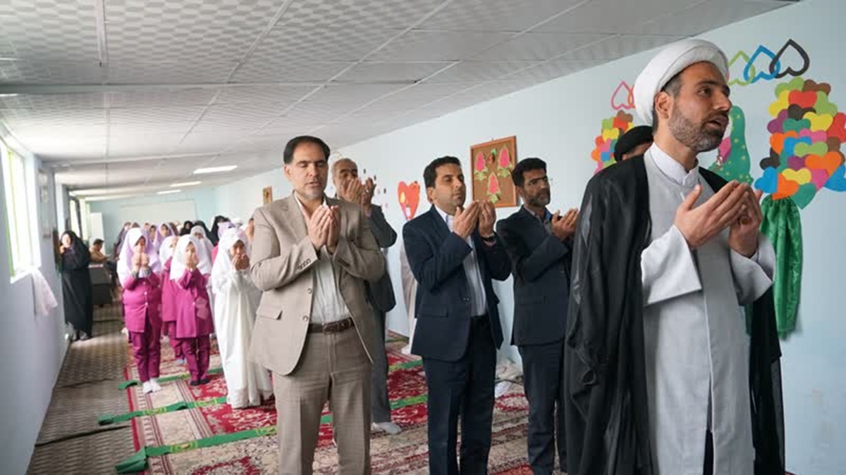 اجباری شدن نماز در مدارس ایران در سال تحصیلی جدید!