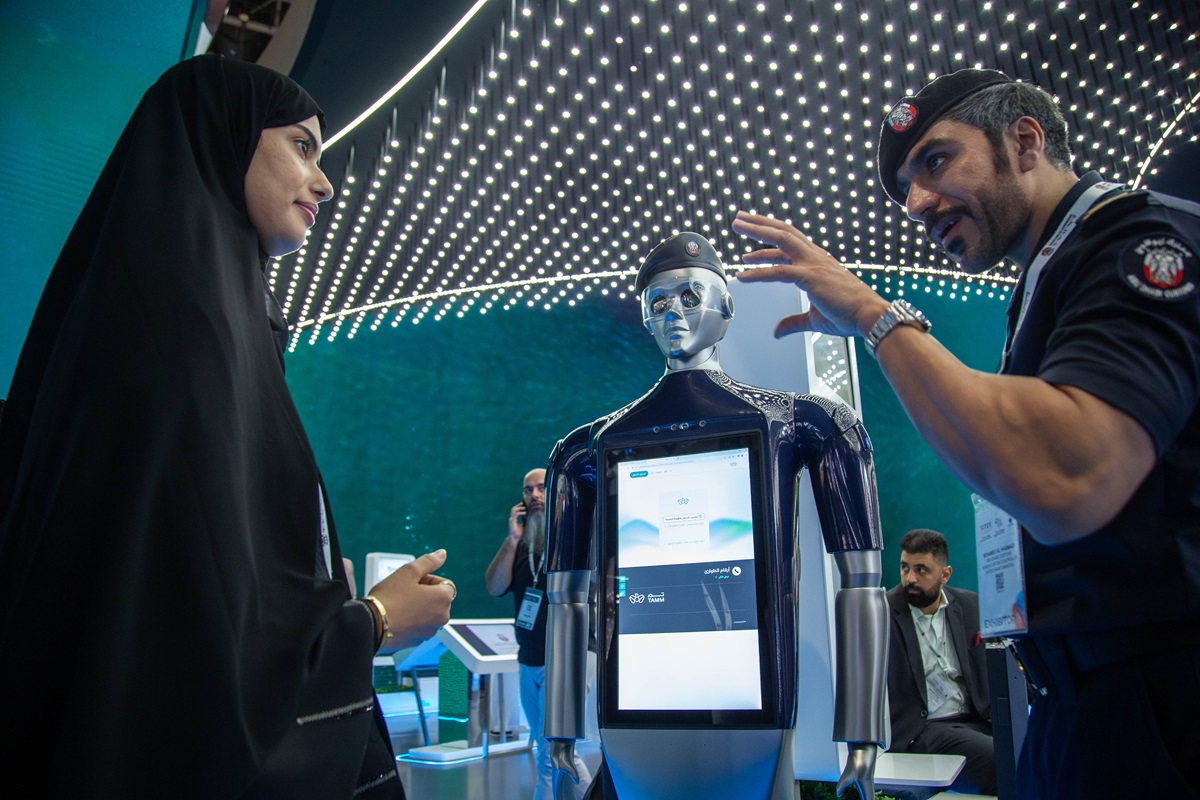 ربات هوش مصنوعی فرودگاه ابوظبی به هوش مصنوعی مجهز است