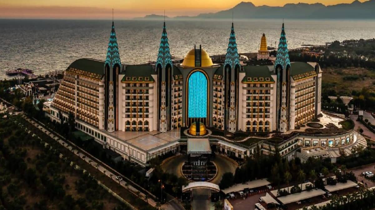 بهترین هتل های آنتالیا برای ایرانیان [+ آدرس، شماره تلفن و قیمت]