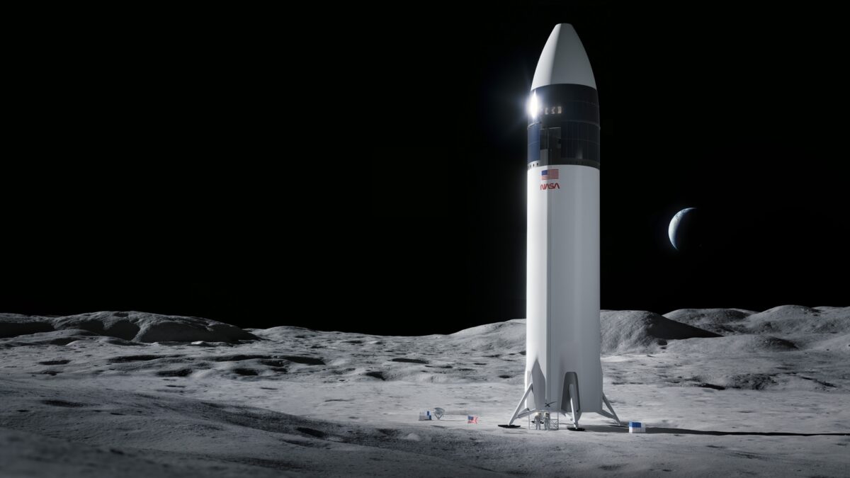 چالش های ناسا برای فرود روی سطح ماه ؛ شکست‌های استارشیپ برنامه سفر به ماه را به تعویق می‌اندازند