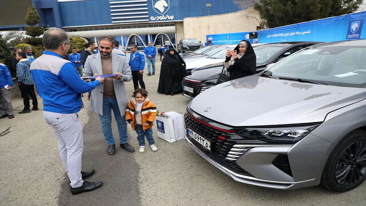 اولین خودروهای وارداتی ایران خودرو ، تحویل مشتریان شد