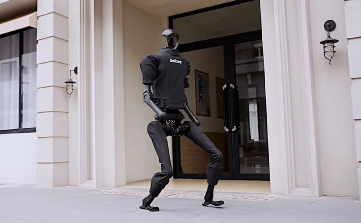 Humanoid Robot Breaks Walking Speed Record