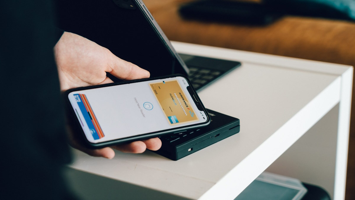 پرداخت با NFC به جای کارت‌های بانکی؛ جمع‌آوری کارت بانکی در آینده
