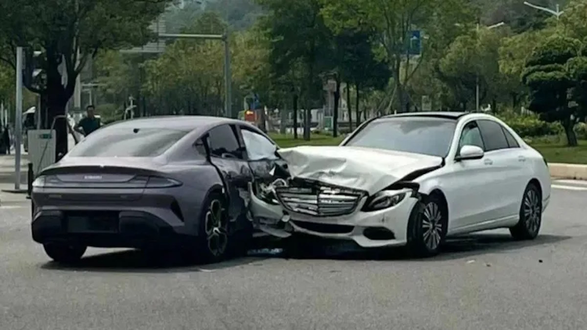 اولین تصادف خودرو برقی شیائومی ؛ آسیب شدید اما نه جدی! [+عکس]