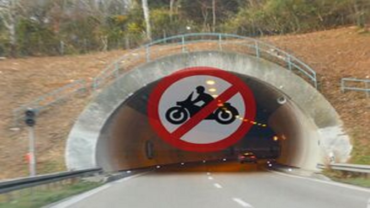 تردد موتورسیکلت در تونل ها ممنوع شد