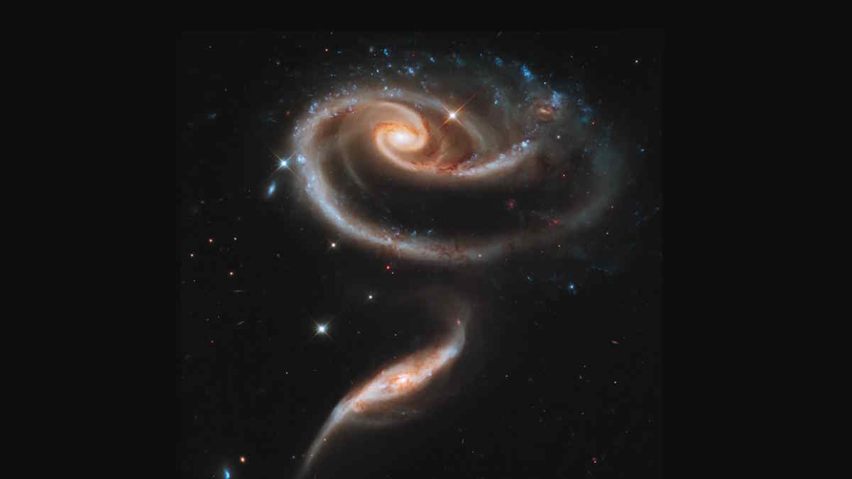 تلسکوپ هابل تولد 21 سالگی‌اش را با ثبت تصویر رز کهکشان جشن گرفت