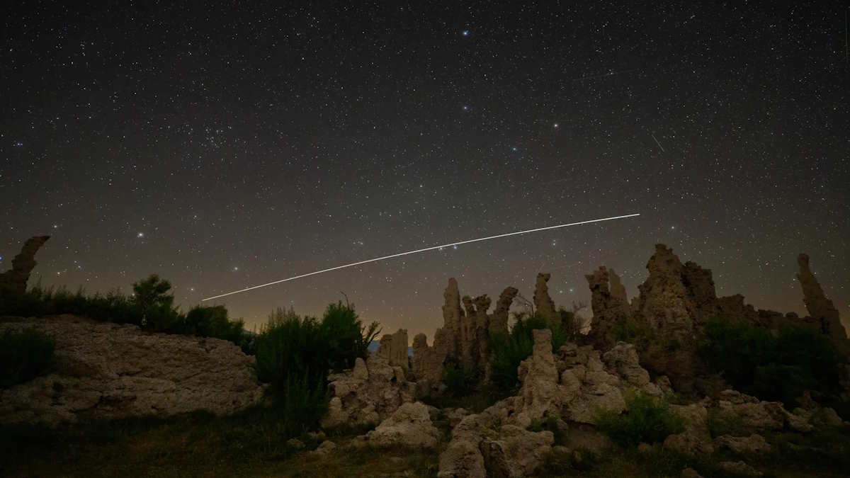تماشای زحل و مریخ در آسمان بامداد 13 خرداد را از دست ندید + توصیه‌های ناسا