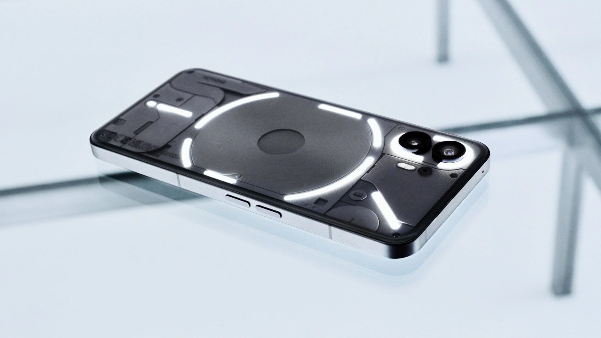 شارژر به جعبه گوشی CMF Phone 2 Pro برمی‌گردد ؛ البته فقط در هند