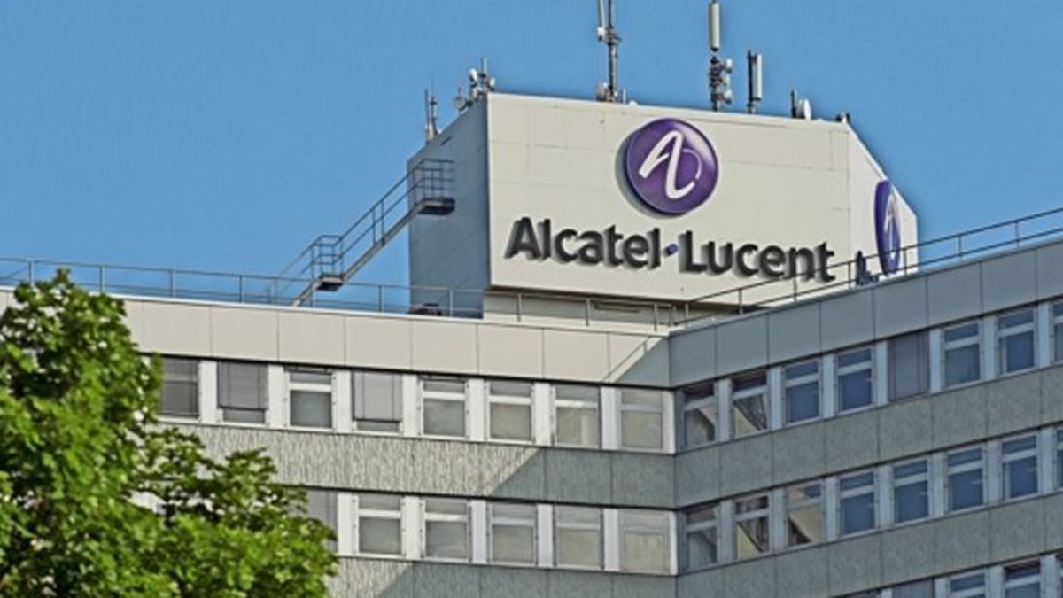 بازگشت کمپانی Alcatel به هند با سری جدید V3