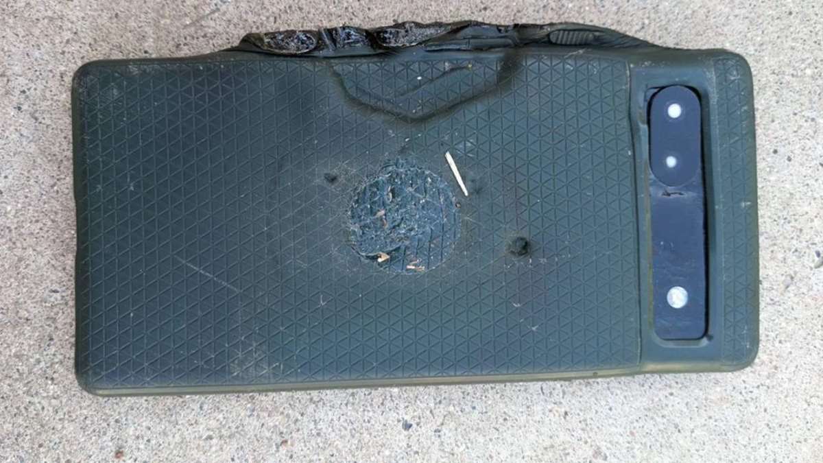 ماجرای سوختن دوباره یک گوشی Pixel 6a هنگام شارژ