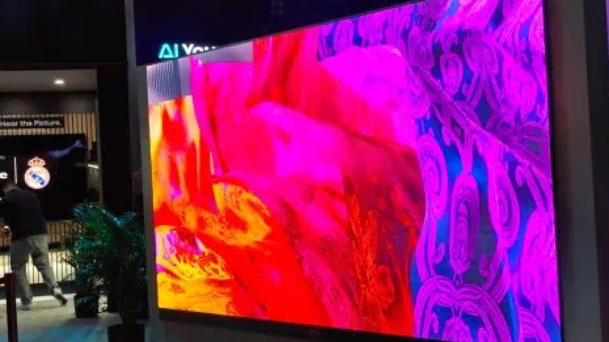 تلویزیون‌های غول‌پیکر آر جی بی مینی ال ای دی هایسنس در اندازه‌های 100 و 116 اینچ عرضه شدند