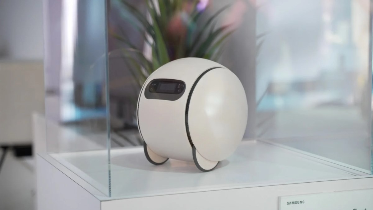 اپل رقیب ربات همراه سامسونگ را با تأخیر دو ساله عرضه می‌کند