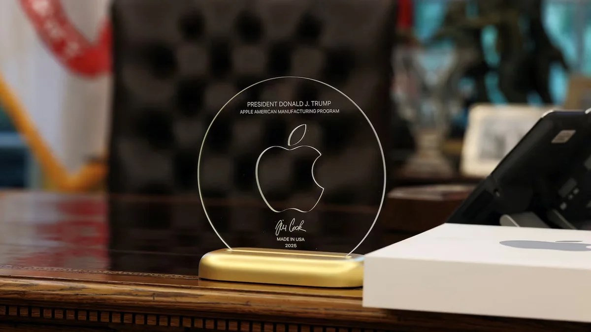 هدیه خاص تیم کوک به ترامپ برای مقابله با تعرفه‌ها