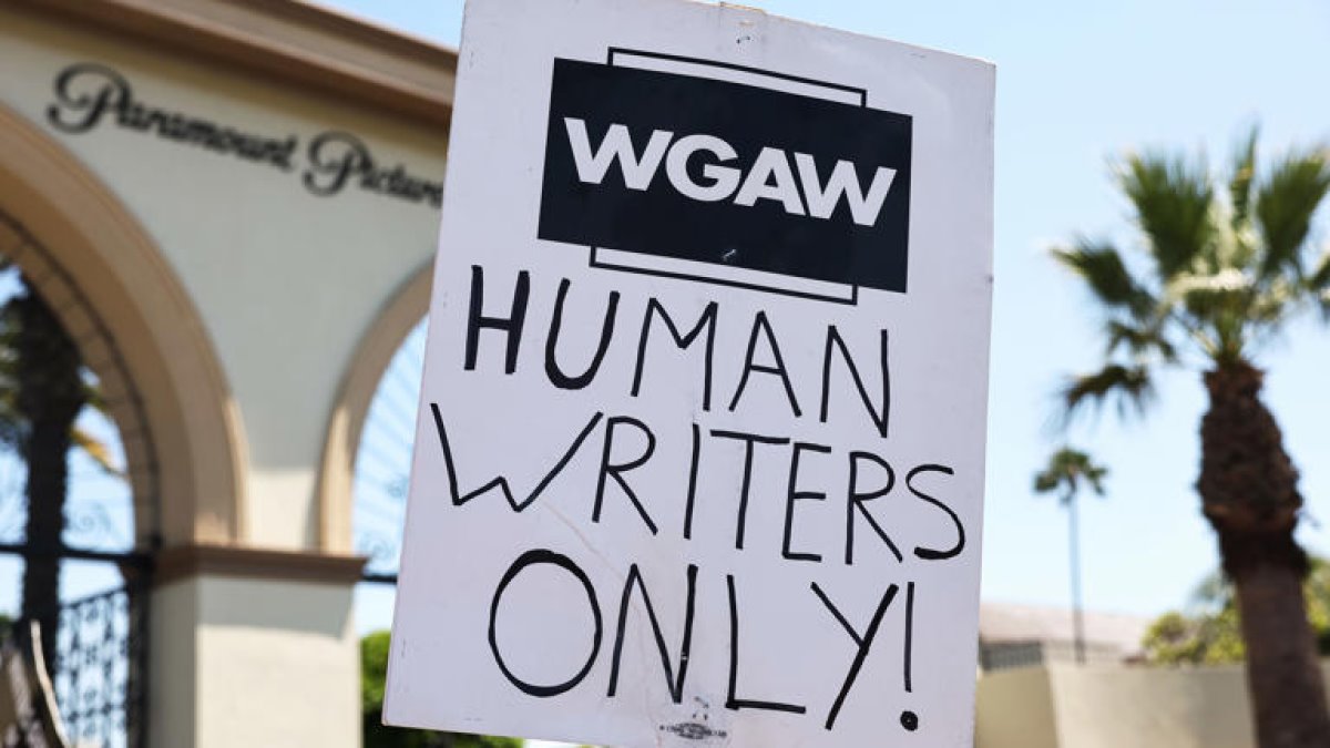 اتحادیه‌های کارگری آمریکا خواستار قوانین سختگیرانه‌تر برای استفاده از هوش مصنوعی در محیط‌های کاری شدند