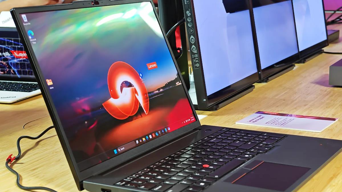 نسل جدید ورک‌استیشن‌های همراه لنوو تینک‌پد پی در نمایشگاه IFA 2025 معرفی شدند