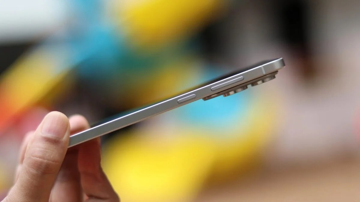 آیفون ایر از گلکسی اس 25 اج نازک‌تر و ارزان‌تر است، اما به چه قیمتی؟