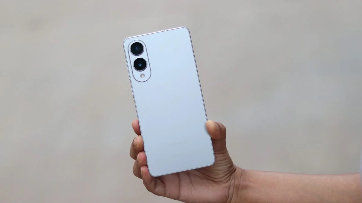 سامسونگ آپدیت وان یو آی 8 را برای گلکسی اس 25 اج منتشر کرد