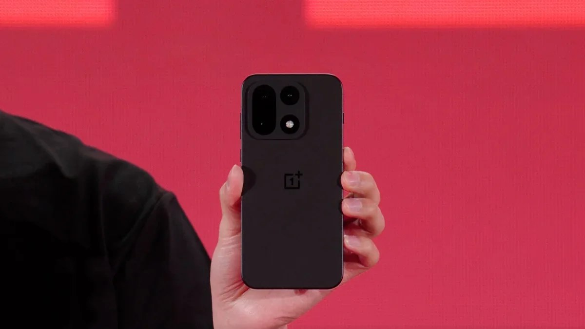 باتری وان پلاس 15 بیشتر از نمایشگرش توجه کاربران را جلب کرده است