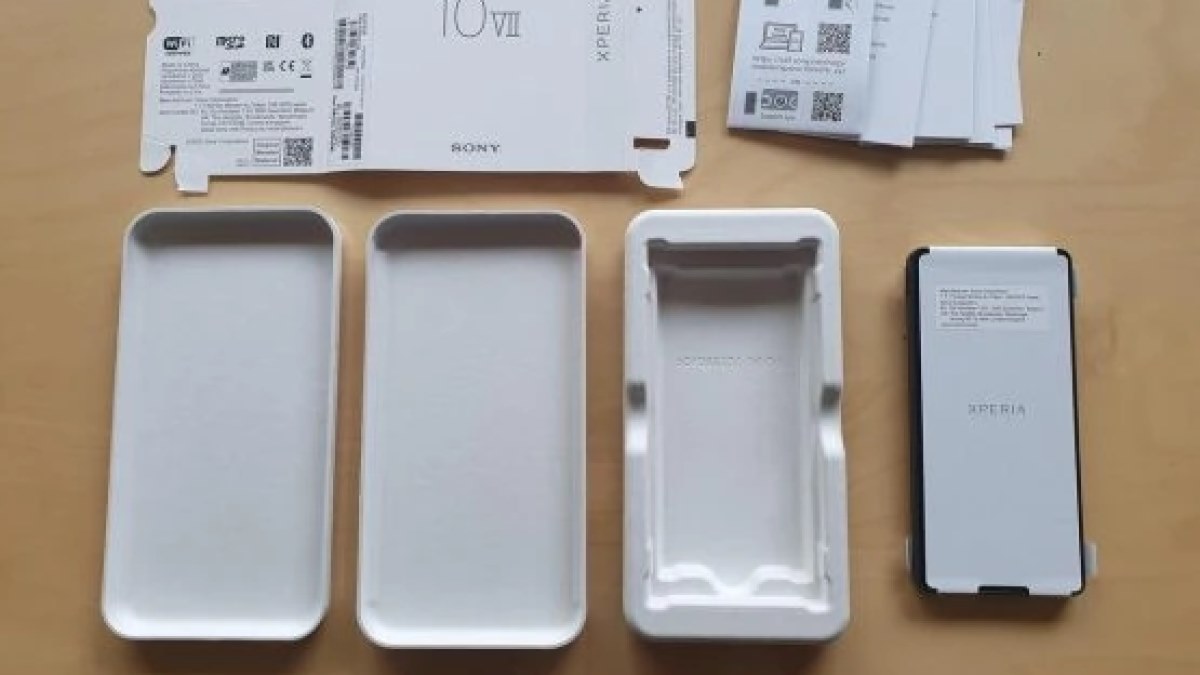 گوشی‌های هوشمند در آستانه حذف کابل USB از جعبه هستند