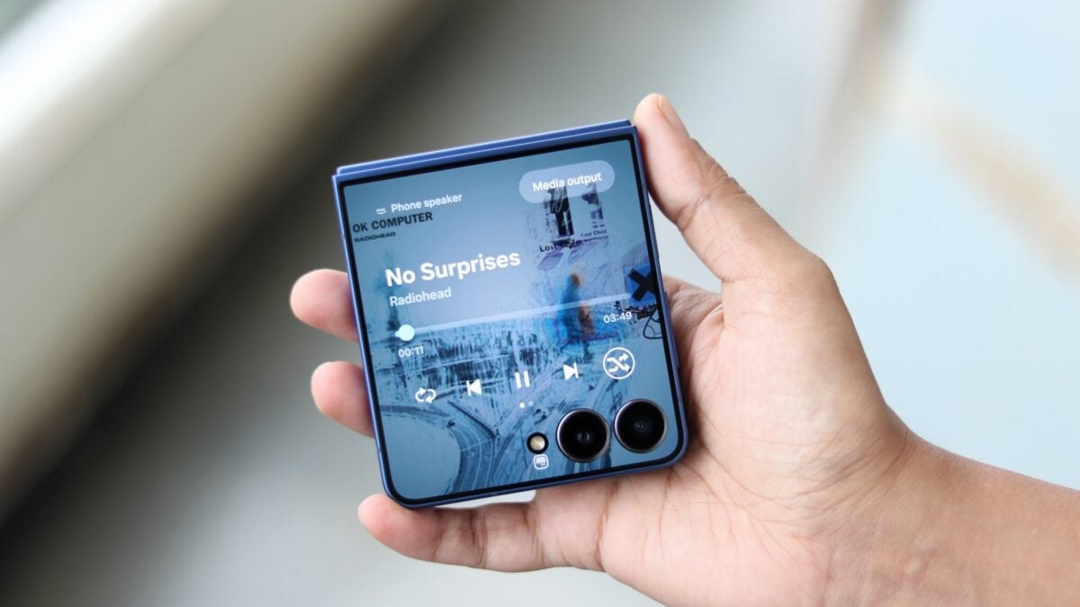 آیفون تاشوی اپل تا سال 2028 رقیب گلکسی زد فلیپ نخواهد شد