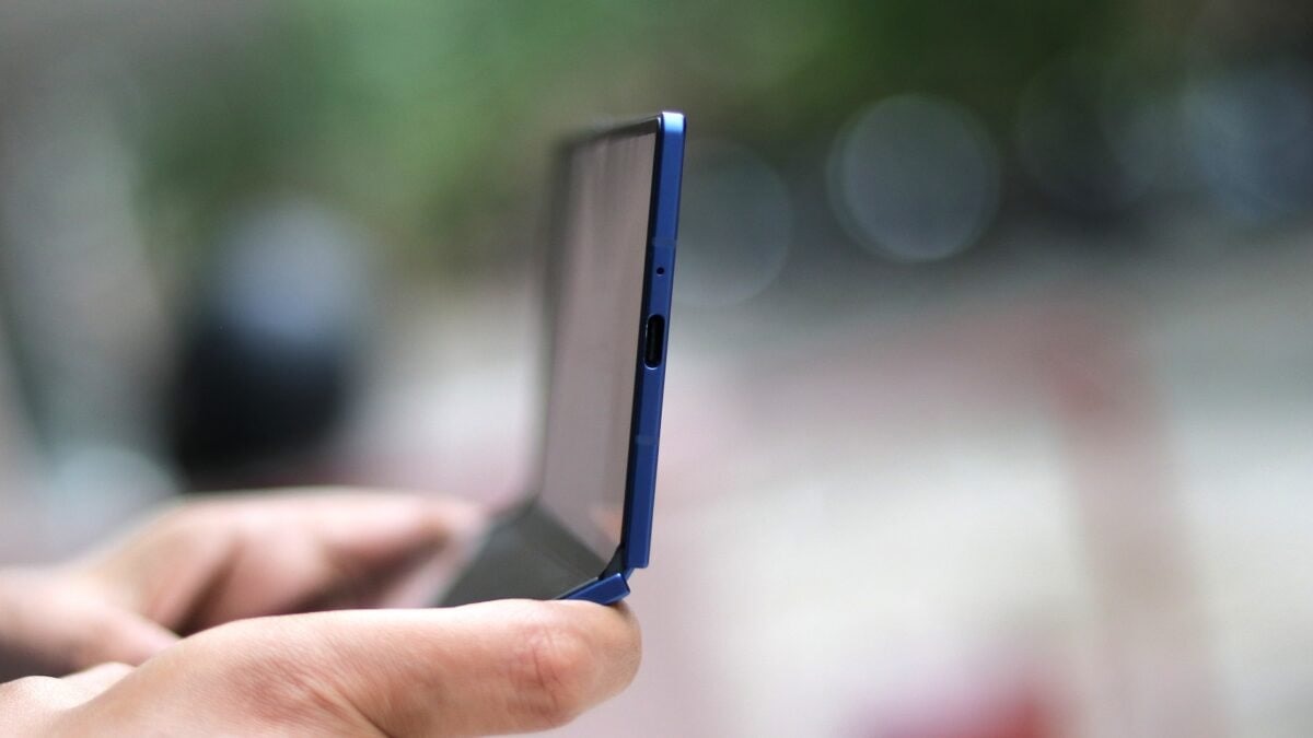 سامسونگ گوشی تاشوی جدیدی معرفی می‌کند که فقط در چین عرضه می‌شود