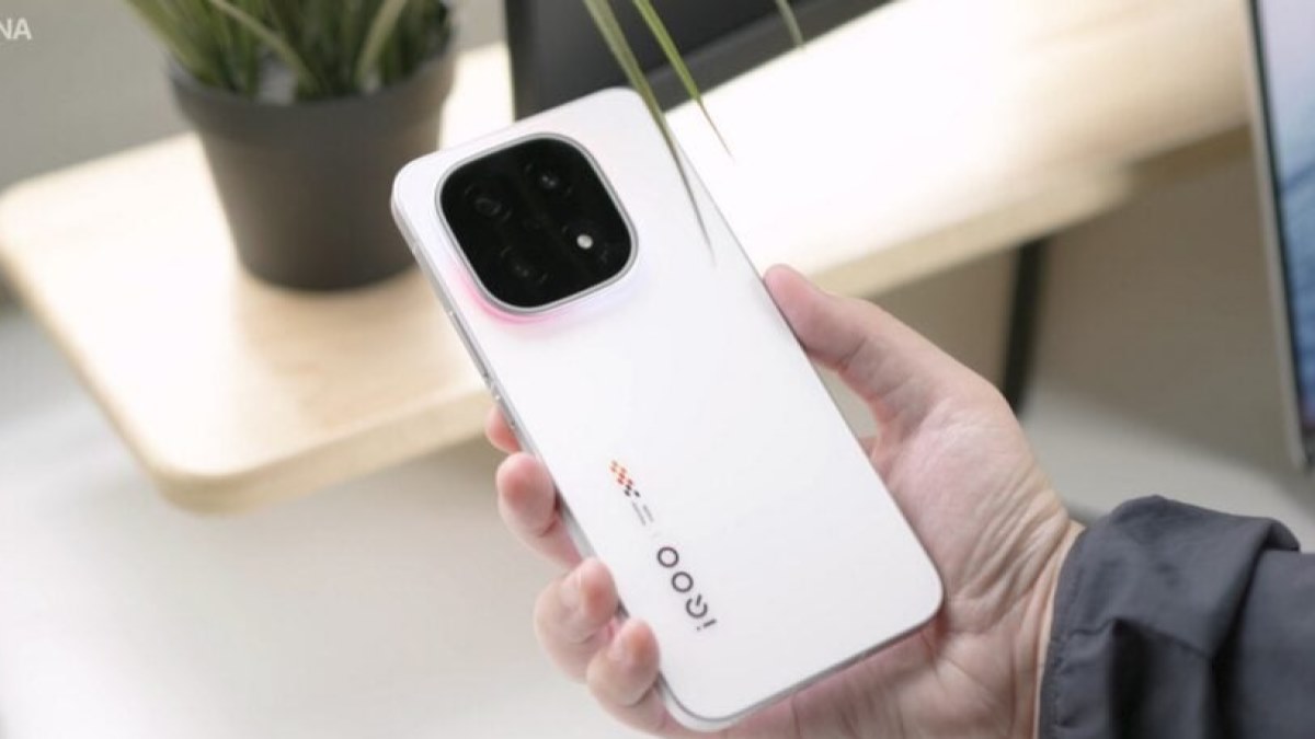 آیکیو 15 با طولانی‌ترین پشتیبانی نرم‌افزاری وارد بازار می‌شود