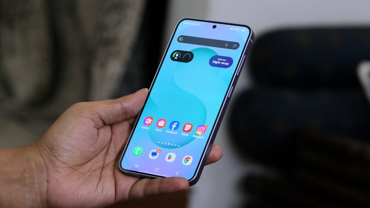 نشانه‌های جدید از سرعت بالاتر شارژ بی‌سیم در وان یو آی 8.5 فاش شد