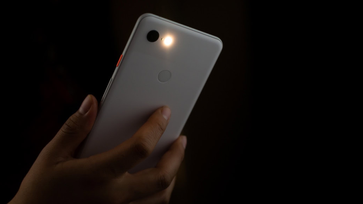 چراغ قوه گوشی